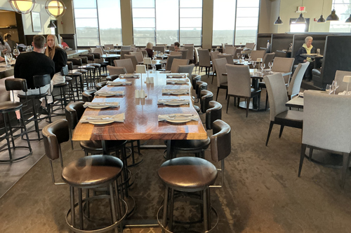 bar restaurant