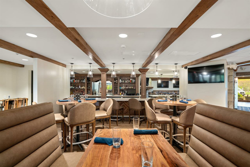 bar